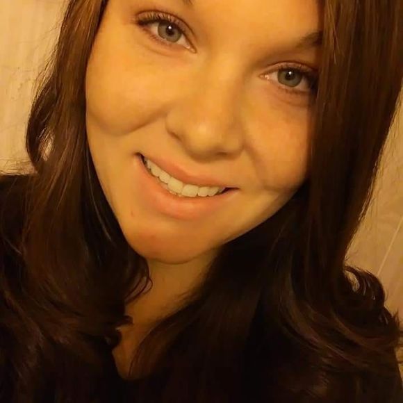 Meet your Posher, Megan - Picture 1 of 1